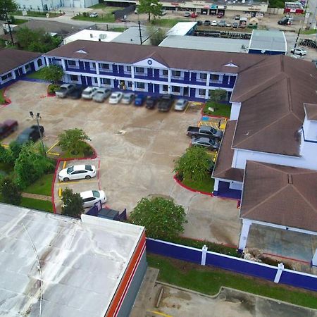 Scottish Inn And Suites Houston-Jones Road Louetta Luaran gambar