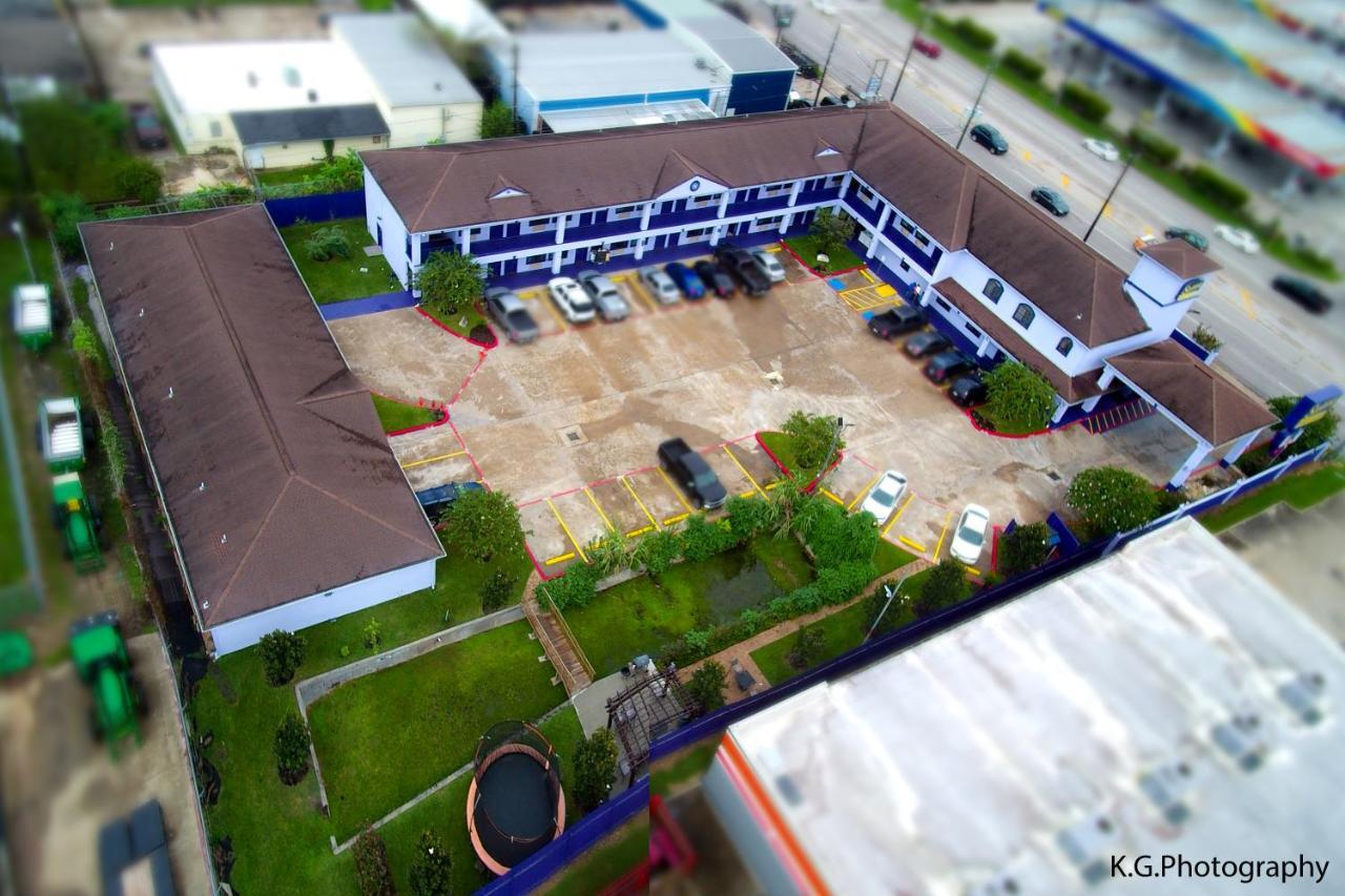 Scottish Inn And Suites Houston-Jones Road Louetta Luaran gambar
