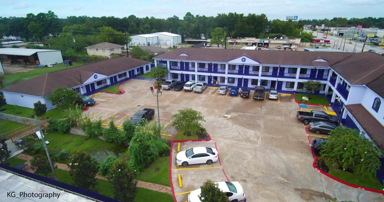 Scottish Inn And Suites Houston-Jones Road Louetta Luaran gambar