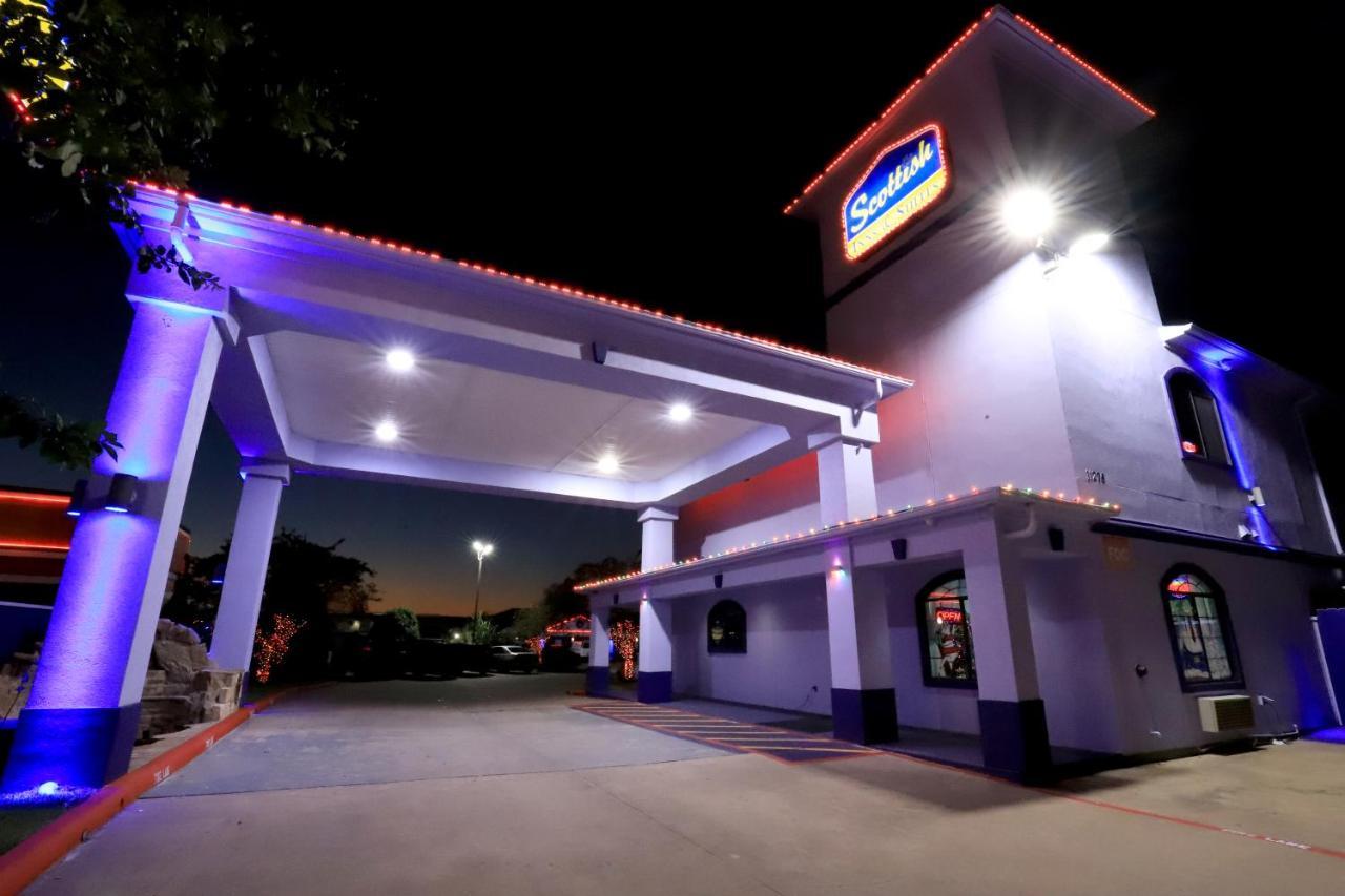 Scottish Inn And Suites Houston-Jones Road Louetta Luaran gambar