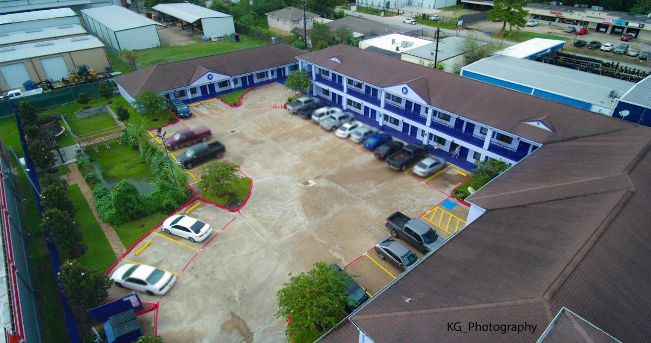 Scottish Inn And Suites Houston-Jones Road Louetta Luaran gambar